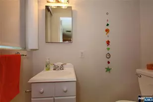 42-05 Naugle Dr, Fair Lawn, NJ 07410 - Photo 24