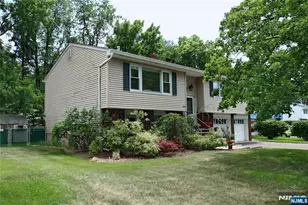42-05 Naugle Dr, Fair Lawn, NJ 07410 - Photo 4