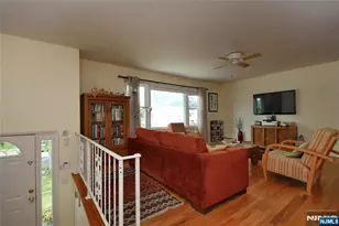 42-05 Naugle Dr, Fair Lawn, NJ 07410 - Photo 6