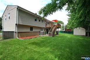 42-05 Naugle Dr, Fair Lawn, NJ 07410 - Photo 26