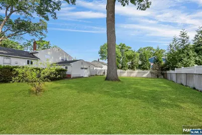 599 Concord Street, New Milford, NJ 07646 - Photo 32
