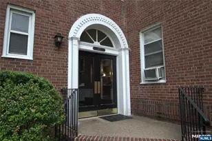 975-995 Teaneck 1M, Teaneck Township, NJ 07666 - Photo 2