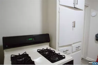 975-995 Teaneck 1M #1M, Teaneck Township, NJ 07666 - Photo 12