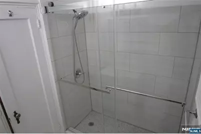 975-995 Teaneck 1M #1M, Teaneck Township, NJ 07666 - Photo 8