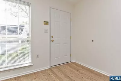 1132 Stafford Street 1132 #1132, Mahwah, NJ 07430 - Photo 4