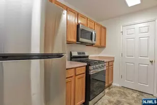1132 Stafford Street 1132, Mahwah, NJ 07430 - Photo 8
