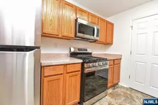 1132 Stafford Street 1132, Mahwah, NJ 07430 - Photo 10