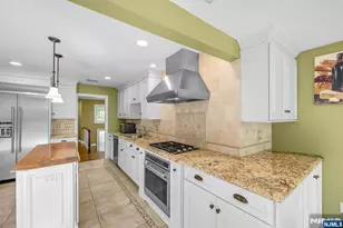 24 Vanderbeck Ln, Mahwah, NJ 07430 - Photo 18
