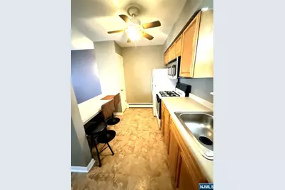 265 Elm 263 #263, Elmwood Park, NJ 07407 - Photo 4