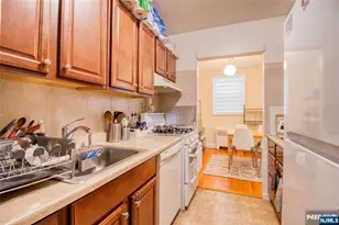 2160 Center Ave 4S, Fort Lee, NJ 07024 - Photo 4