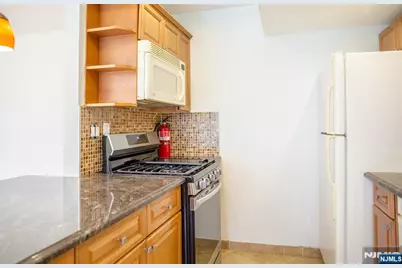 95 Orient Way 3G #3G, Rutherford, NJ 07070 - Photo 12