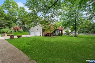 21 Kennedy Cir, Closter, NJ 07624 - Photo 24