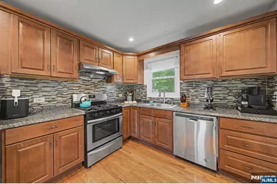 23 Distler Avenue, Caldwell, NJ 07006 - Photo 12