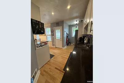 15 Shore Avenue, Bogota, NJ 07603 - Photo 6