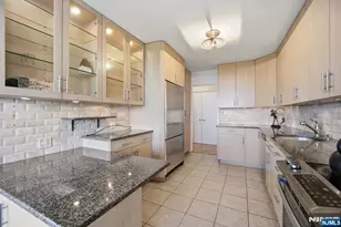 1 Claridge Dr 1026, Verona, NJ 07044 - Photo 10