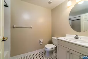 100 Old Palisade Road 2011, Fort Lee, NJ 07024 - Photo 12