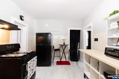42 Harding Terrace 1 #1, Newark, NJ 07112 - Photo 8