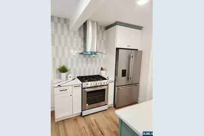 32 Fontaine Avenue, Bloomfield, NJ 07003 - Photo 6
