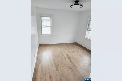 32 Fontaine Avenue, Bloomfield, NJ 07003 - Photo 8