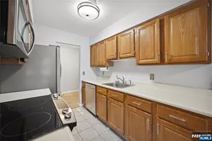 70 Harristown Road 1, Fair Lawn, NJ 07410 - Photo 6