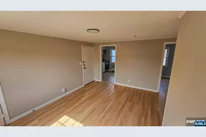 64 Hastings B #B, Rutherford, NJ 07070 - Photo 14