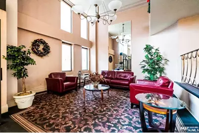 160 Overlook Avenue 12E2 #12E2, Hackensack, NJ 07601 - Photo 2
