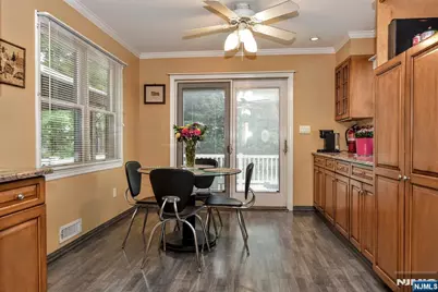 380 Shea Drive, New Milford, NJ 07646 - Photo 10