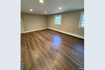 793 Jersey Place, Paramus, NJ 07653 - Photo 10