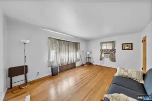 385 McKinley St, Fairview, NJ 07022 - Photo 4