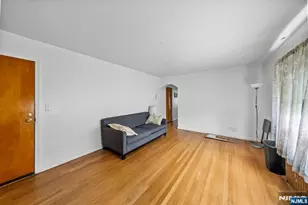 385 McKinley St, Fairview, NJ 07022 - Photo 6