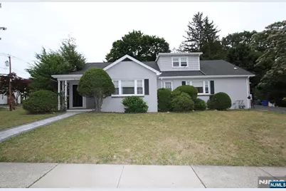 179 Mohawk Avenue 2 #2, Hawthorne, NJ 07506 - Photo 6