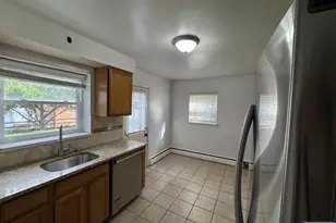 125 Princeton Pl 1, Palisades Park, NJ 07650 - Photo 14