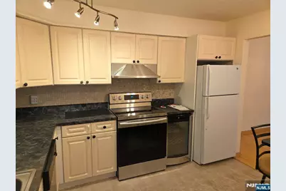 468 Liberty Street 201 #201, Little Ferry, NJ 07643 - Photo 10