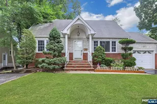 195 Bergen Ave, New Milford, NJ 07646 - Photo 1