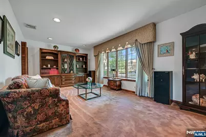 86 Willowbrook Court, Paramus, NJ 07652 - Photo 14