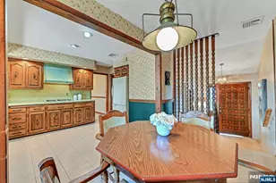 86 Willowbrook Ct, Paramus, NJ 07652 - Photo 8