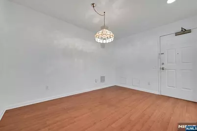 189 Forest Avenue 219 #219, Paramus, NJ 07652 - Photo 8