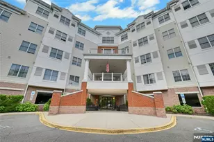 189 Forest Ave 219, Paramus, NJ 07652 - Photo 2