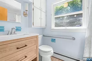 354 Terhune Ave, Paramus, NJ 07652 - Photo 28