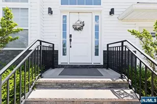 28 Lamb Ct, Norwood, NJ 07648 - Photo 2