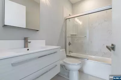 159 Cedar 201 #201, Fort Lee, NJ 07024 - Photo 6