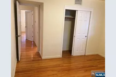 499 Brinkerhoff Avenue 2nd Fl #2nd Fl, Fort Lee, NJ 07024 - Photo 8