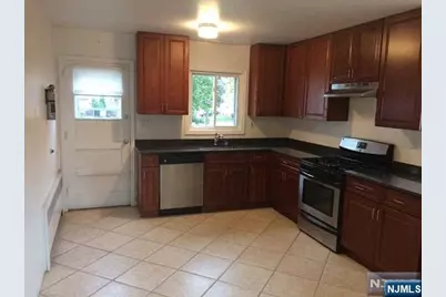 499 Brinkerhoff Avenue 2nd Fl #2nd Fl, Fort Lee, NJ 07024 - Photo 1