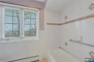 411 Fairway Dr, Leonia, NJ 07605 - Photo 42