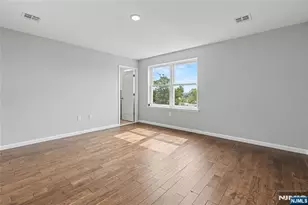 168 Johnson Ave 2, Newark, NJ 07108 - Photo 18