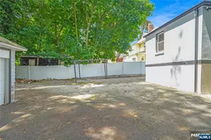 283 Hamilton Pl, Hackensack, NJ 07601 - Photo 20