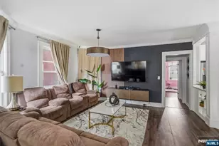 283 Hamilton Pl, Hackensack, NJ 07601 - Photo 4
