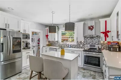 283 Hamilton Place, Hackensack, NJ 07601 - Photo 6