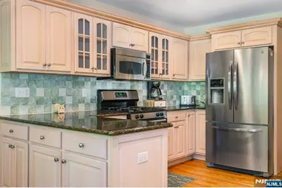 7 Wayne Court, Waldwick, NJ 07463 - Photo 10