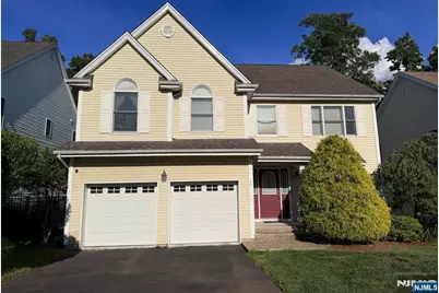 7 Wayne Court, Waldwick, NJ 07463 - Photo 2